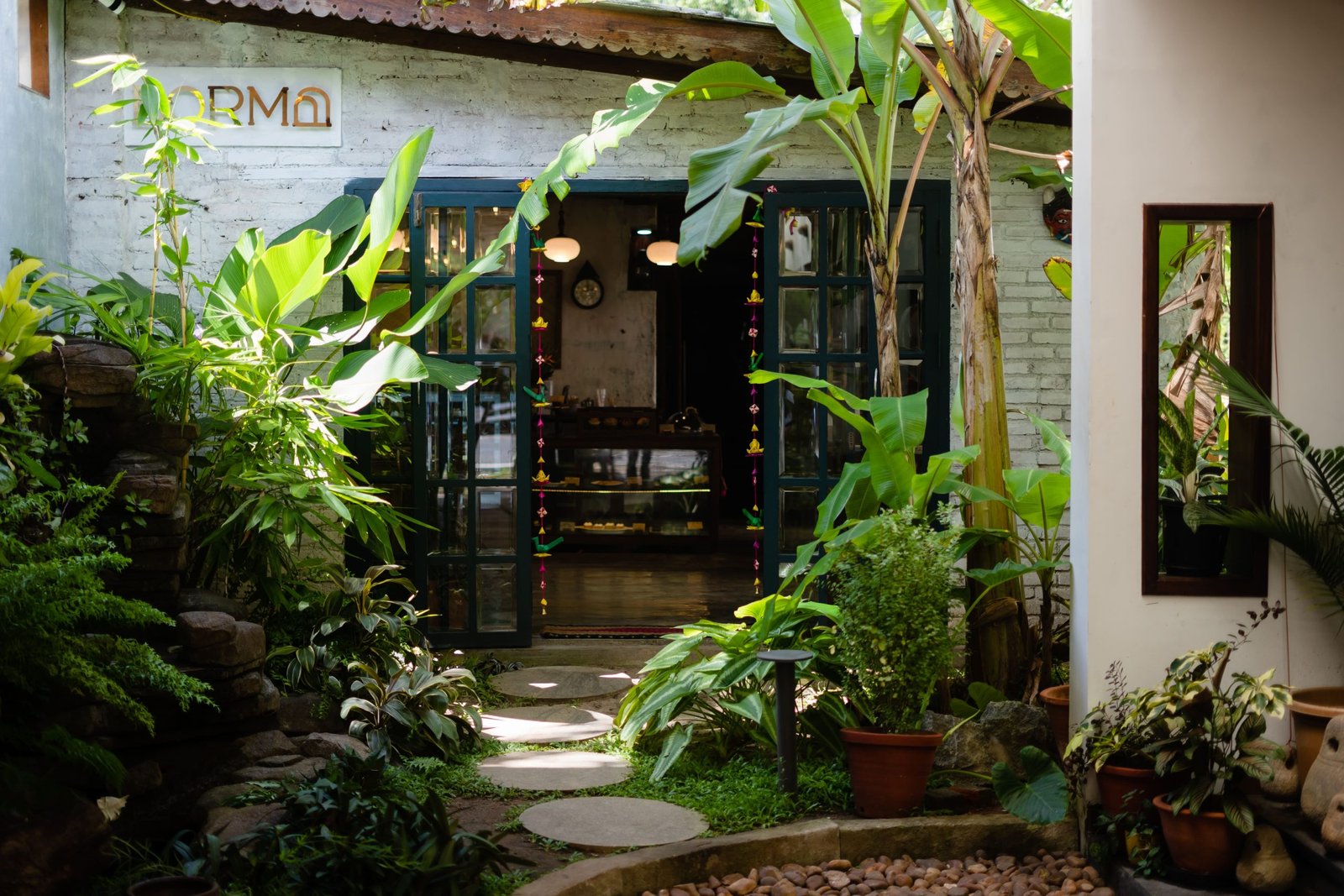 Borma Cafe Alleppey Interior